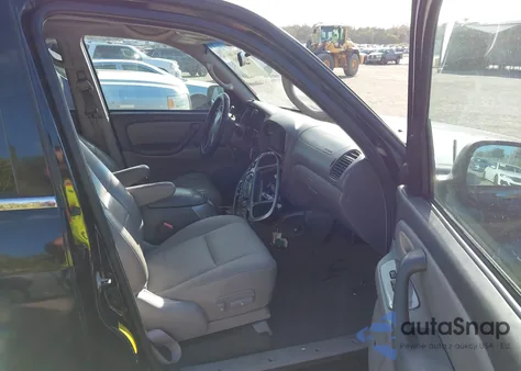 2002 Toyota Sequoia Limited V8 from USA, damaged, VIN 5TDZT38A82S089085